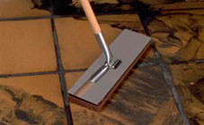 Методы удаления бетона с различных материалов и оборудования