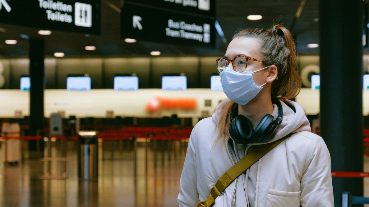 Стоит ли сдавать тест на коронавирус в аэропорту?
